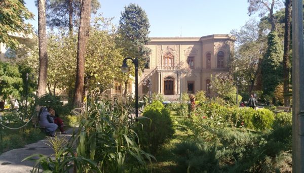 موزه سرامیک تهران، موزه آبگینه تهران، گشت تهران، گشت پیاده روی تهران، سفرهای آخر هفته